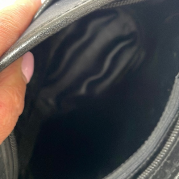 Authentic Burberry Check Crossbody/Shoulder Bag. - Picture 10 of 17